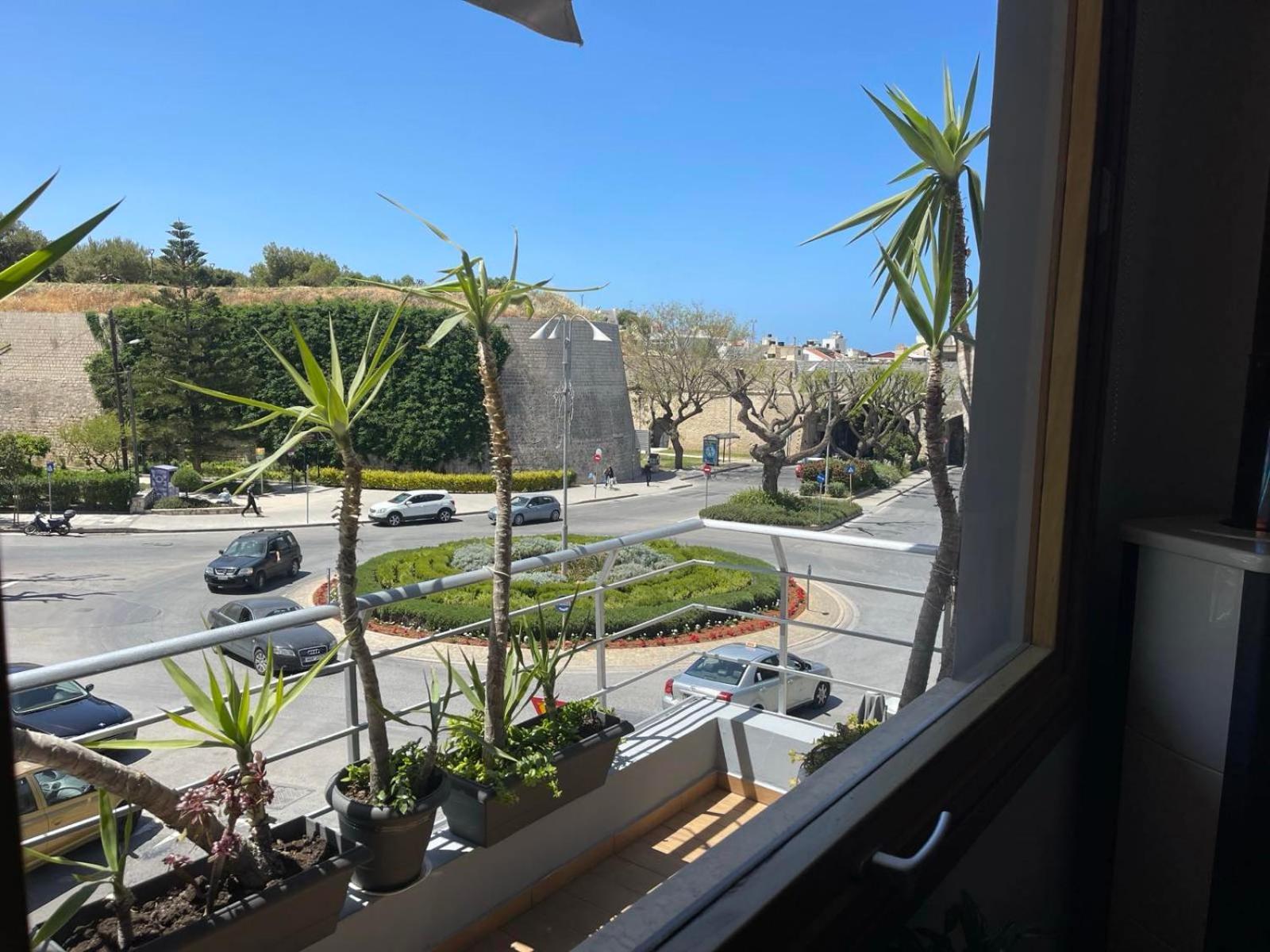 Oasis City Apartment Heraklion  Екстер'єр фото